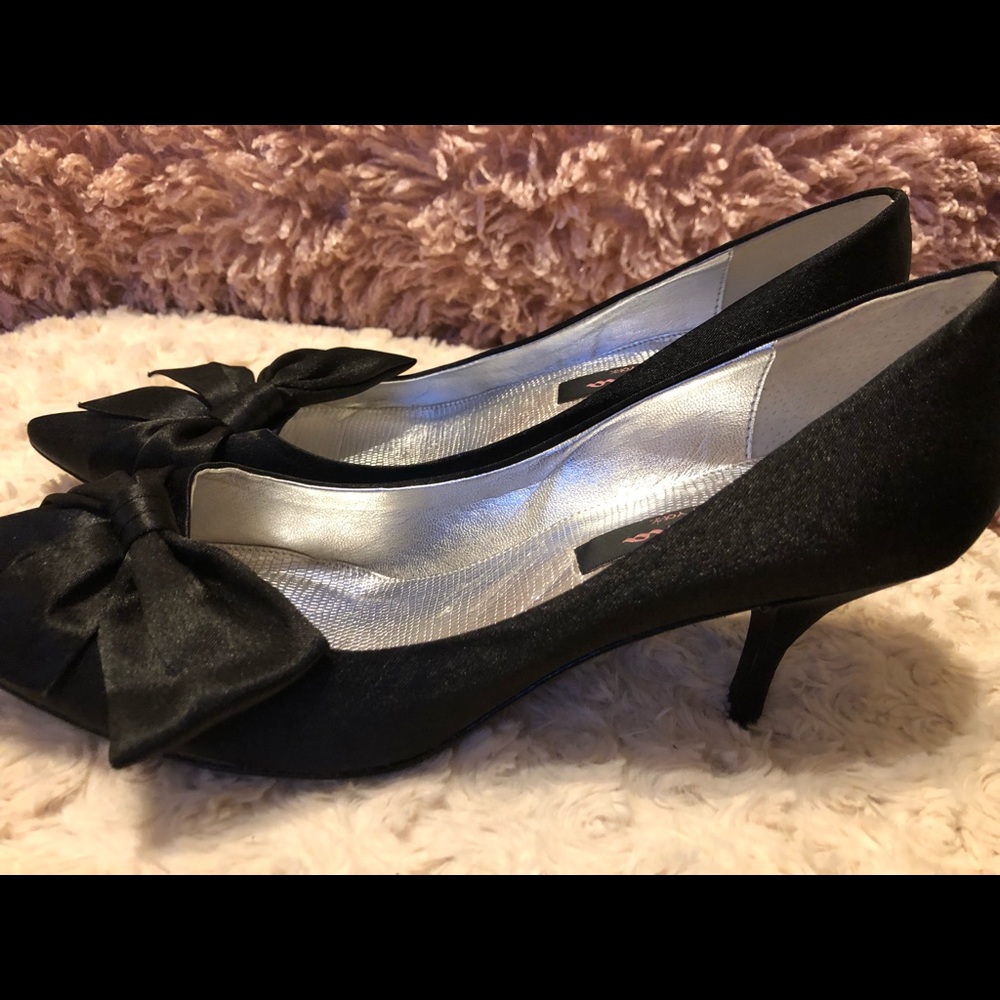 COPY - Nina dress heels black with kitten heel!!❤️